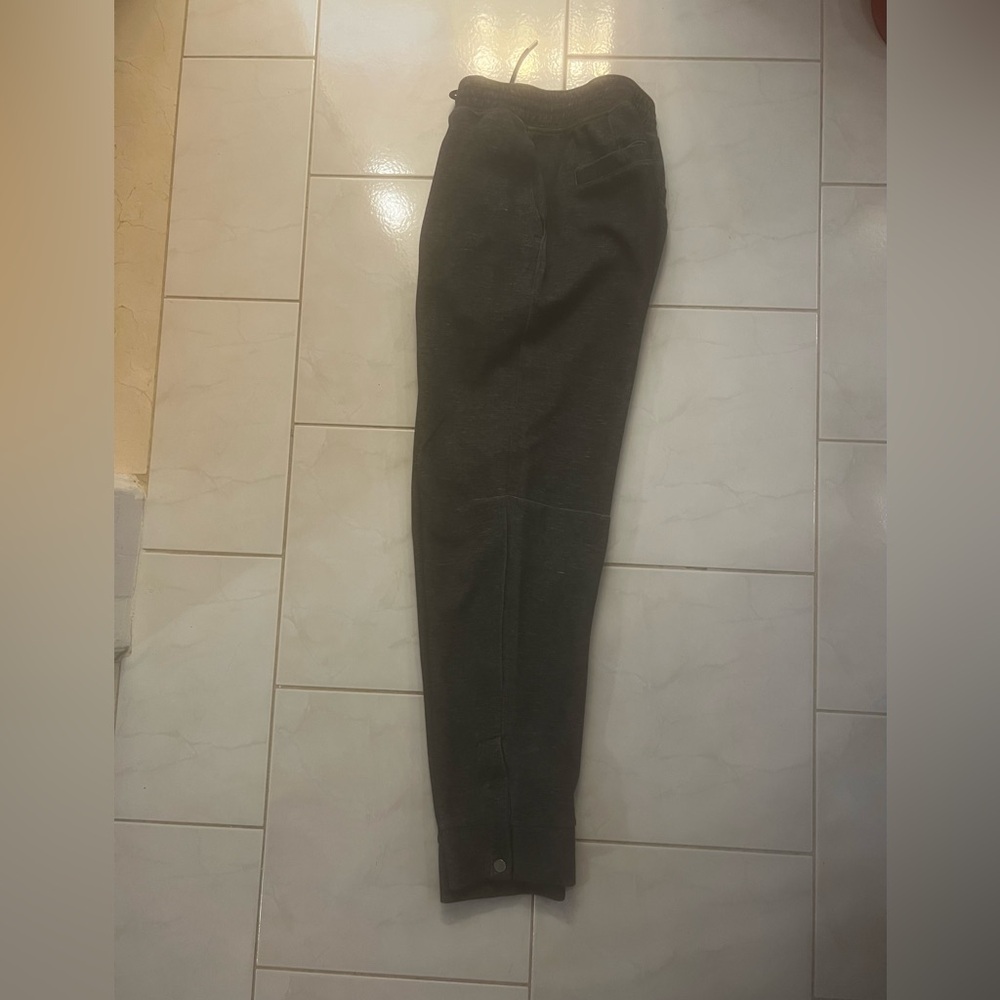 Jordan Men’s Charcoal Gray Jogger Pants - Picture 3 of 12